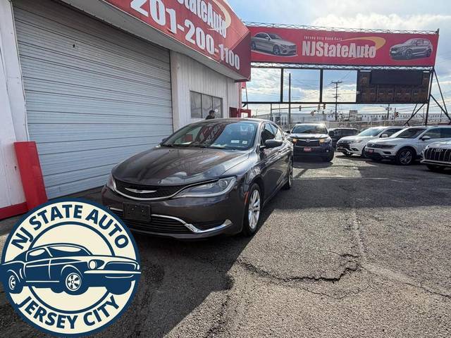 2016 Chrysler 200 Limited FWD photo
