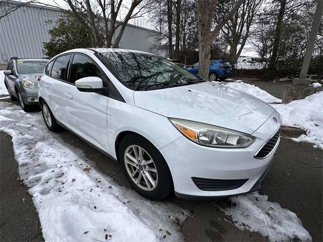 2015 Ford Focus SE FWD photo