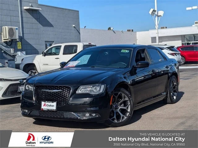 2016 Chrysler 300 300S RWD photo