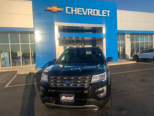 2017 Ford Explorer XLT 4WD photo