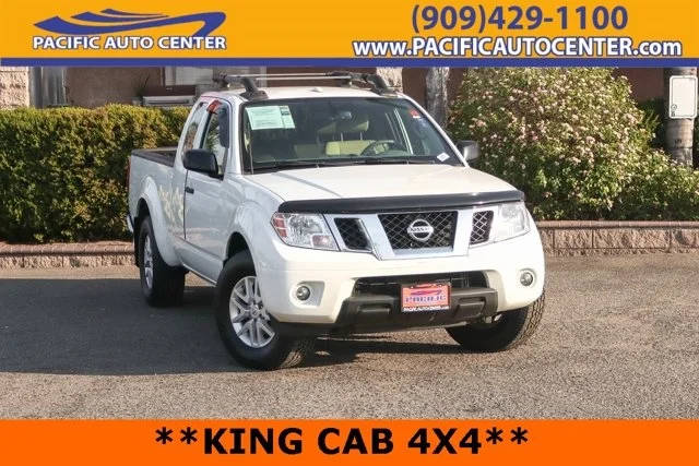 2017 Nissan Frontier SV V6 4WD photo