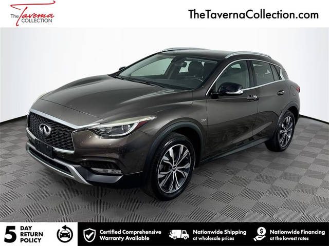 2017 Infiniti QX30 Premium AWD photo