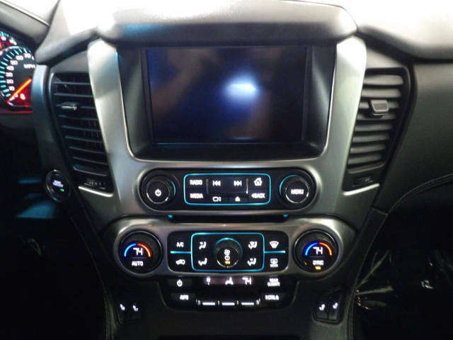 2017 Chevrolet Suburban LT 4WD photo