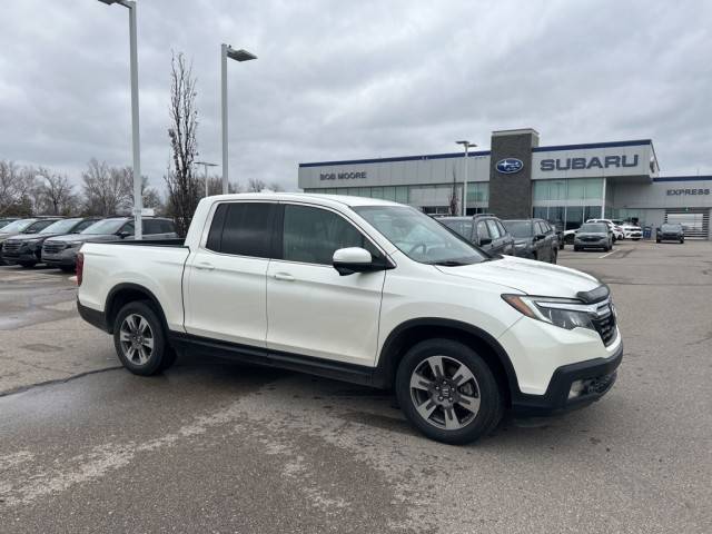 2017 Honda Ridgeline RTL-T FWD photo