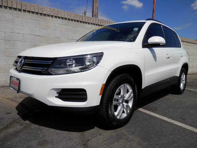 2017 Volkswagen Tiguan S FWD photo