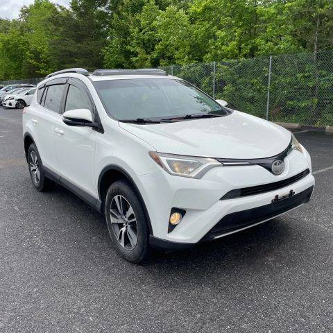 2017 Toyota RAV4 XLE FWD photo