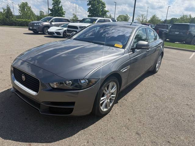 2017 Jaguar XE 20d Premium AWD photo