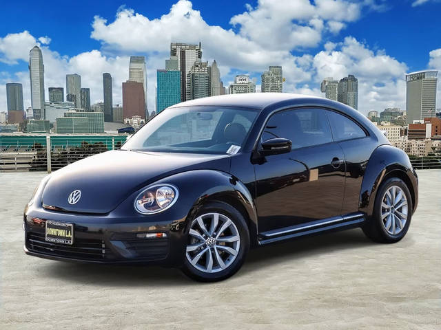 2017 Volkswagen Beetle 1.8T Classic FWD photo