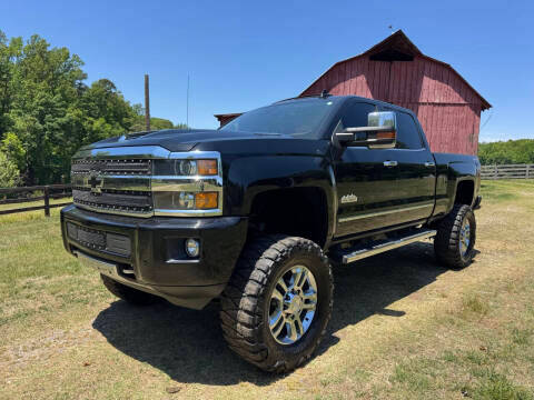 2017 Chevrolet Silverado 2500HD High Country 4WD photo
