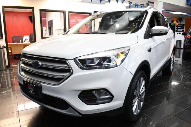 2017 Ford Escape Titanium 4WD photo