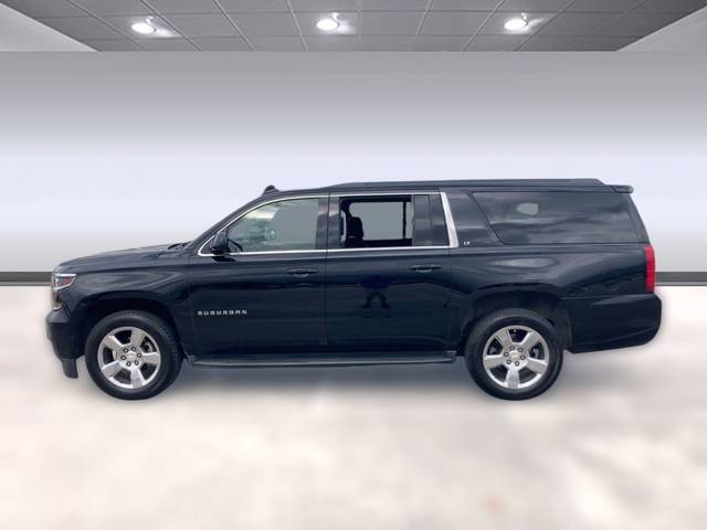 2017 Chevrolet Suburban LT RWD photo