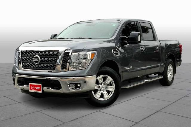 2017 Nissan Titan SV RWD photo