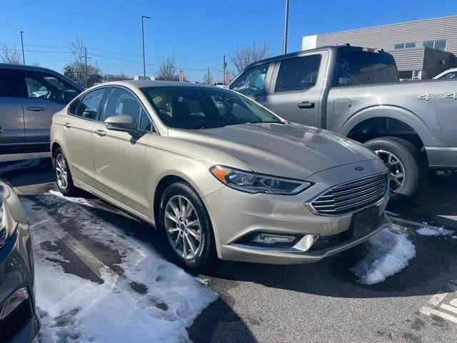 2017 Ford Fusion SE FWD photo