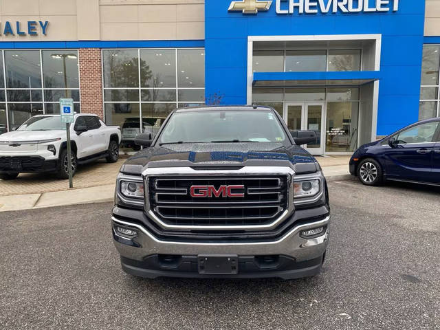 2017 GMC Sierra 1500 SLE 4WD photo