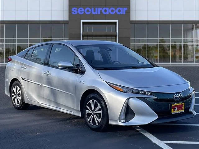 2017 Toyota Prius Prime Plus FWD photo