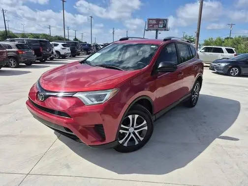 2017 Toyota RAV4 LE FWD photo