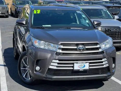2017 Toyota Highlander XLE AWD photo