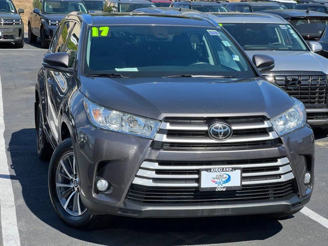 2017 Toyota Highlander XLE AWD photo
