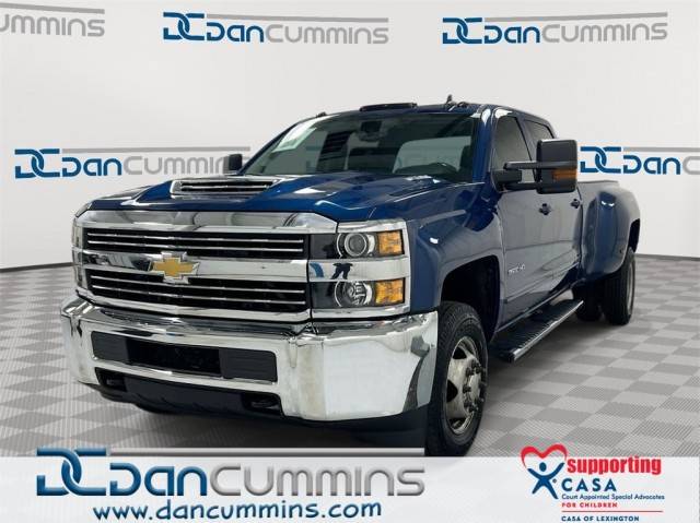 2017 Chevrolet Silverado 3500HD LT 4WD photo