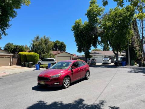 2015 Ford Focus SE FWD photo