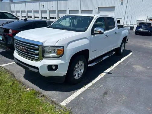 2017 GMC Canyon 4WD SLE 4WD photo