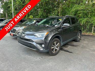 2017 Toyota RAV4 XLE FWD photo