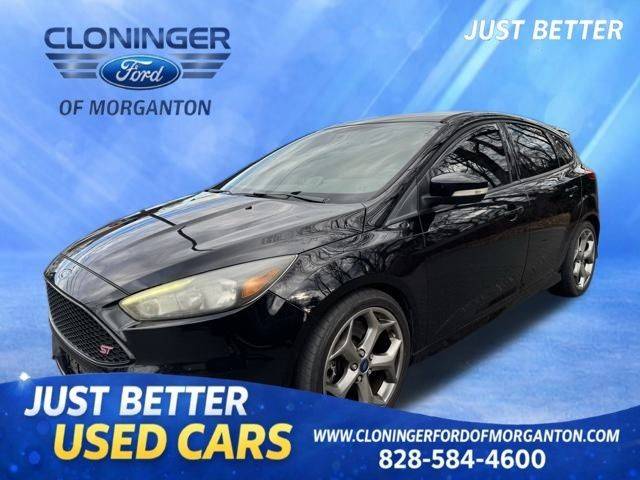 2017 Ford Focus ST FWD photo