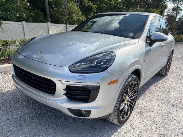 2017 Porsche Cayenne S E-Hybrid Platinum Edition AWD photo