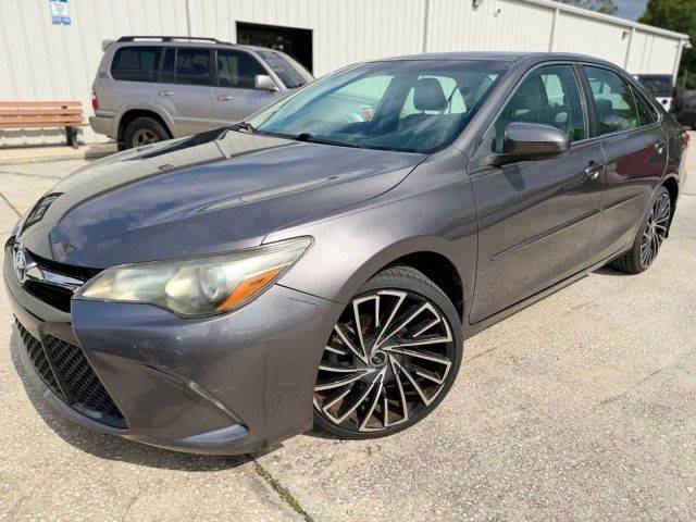 2017 Toyota Camry SE FWD photo