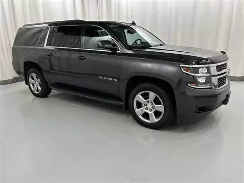 2017 Chevrolet Suburban LT 4WD photo