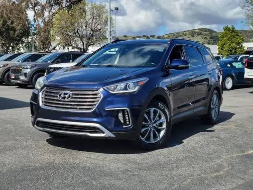 2017 Hyundai Santa Fe SE FWD photo