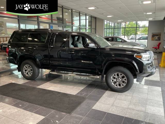 2017 Toyota Tacoma SR5 4WD photo