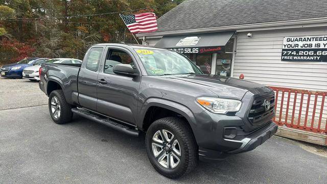 2017 Toyota Tacoma SR 4WD photo