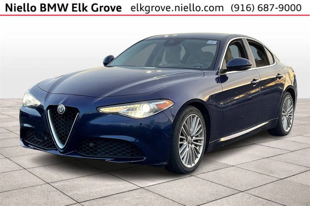 2017 Alfa Romeo Giulia Ti AWD photo