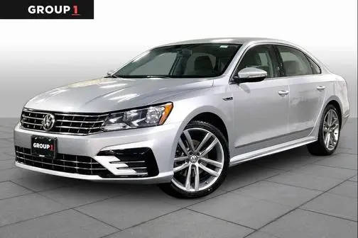 2017 Volkswagen Passat R-Line w/Comfort Pkg FWD photo