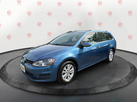 2017 Volkswagen Golf SportWagen S AWD photo