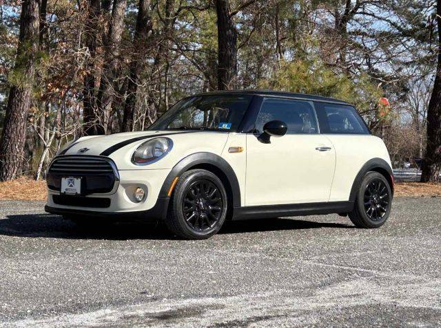 2015 MINI Hardtop 2 Door  FWD photo
