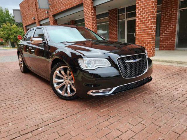2017 Chrysler 300 300C RWD photo