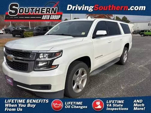 2017 Chevrolet Suburban LT 4WD photo