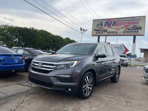 2017 Honda Pilot Touring FWD photo