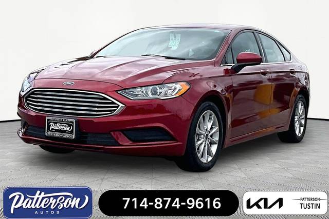 2017 Ford Fusion SE FWD photo
