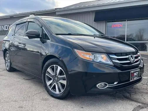 2017 Honda Odyssey Touring FWD photo