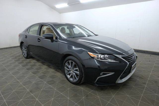 2017 Lexus ES ES 300h FWD photo