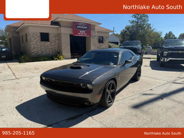 2017 Dodge Challenger 392 Hemi Scat Pack Shaker RWD photo