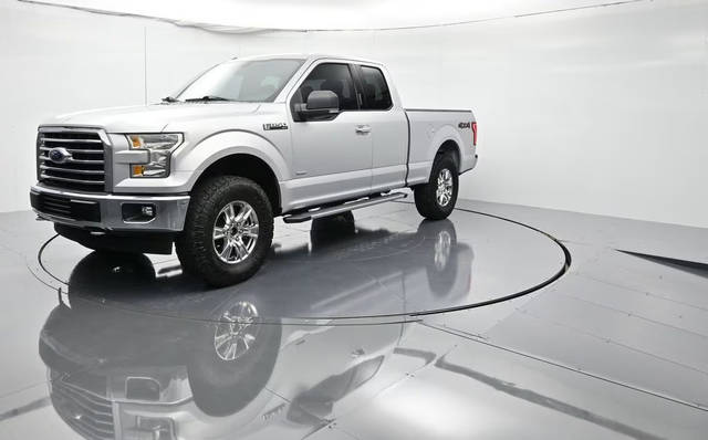 2017 Ford F-150 XLT 4WD photo