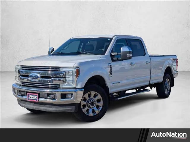 2017 Ford F-350 Super Duty Lariat 4WD photo