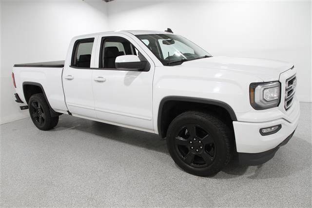 2017 GMC Sierra 1500 SLE 4WD photo