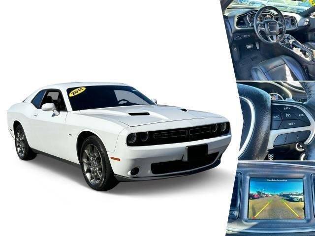 2017 Dodge Challenger GT AWD photo