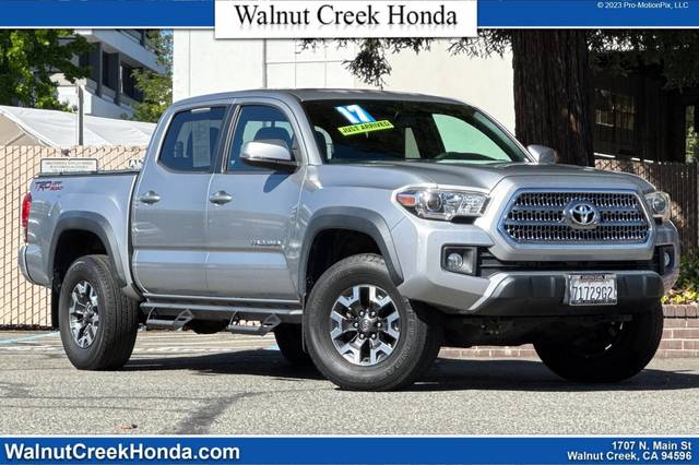 2017 Toyota Tacoma TRD Off Road RWD photo