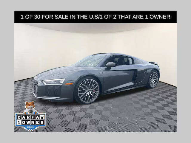 2017 Audi R8 V10 plus AWD photo
